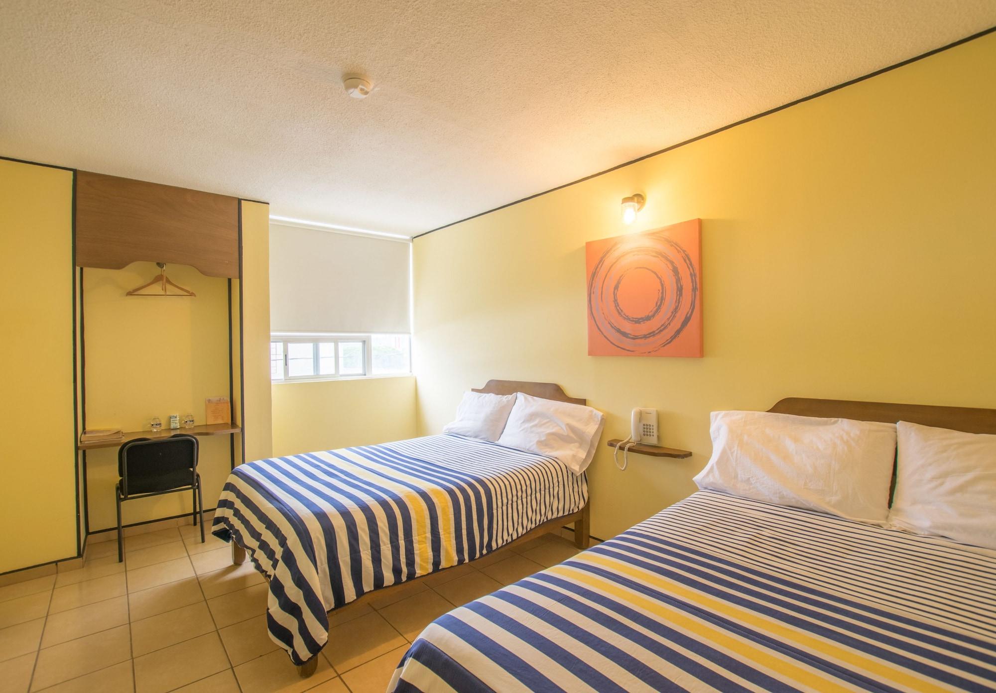 Hotel Mateos 1215 León Buitenkant foto